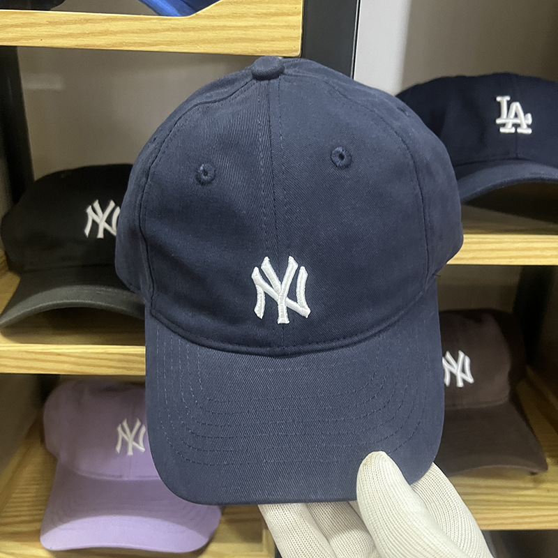 Small label navy blue-ny scanning code