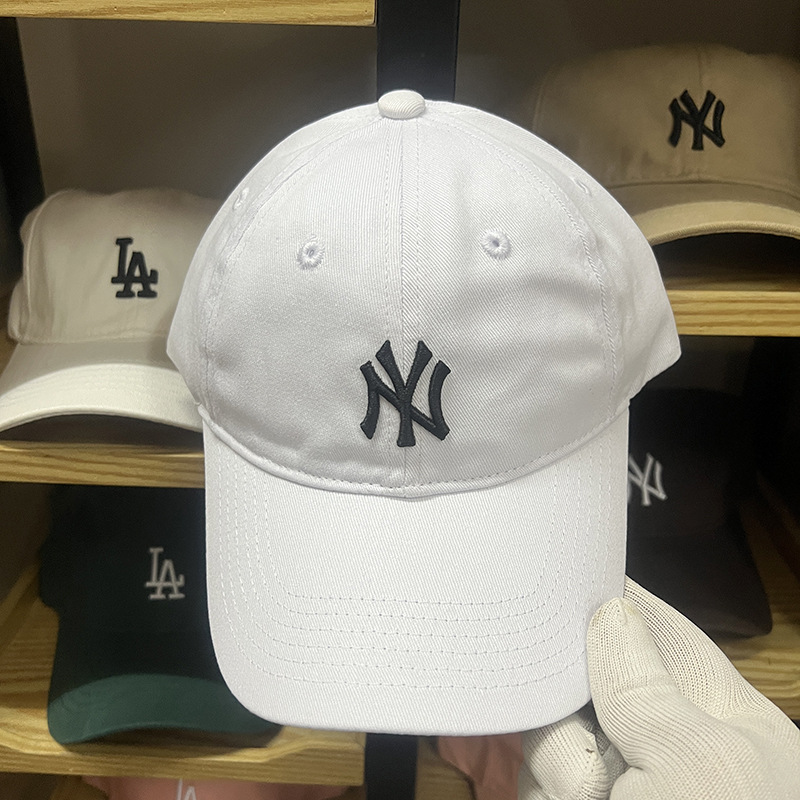 Small label white and black-ny scanning code