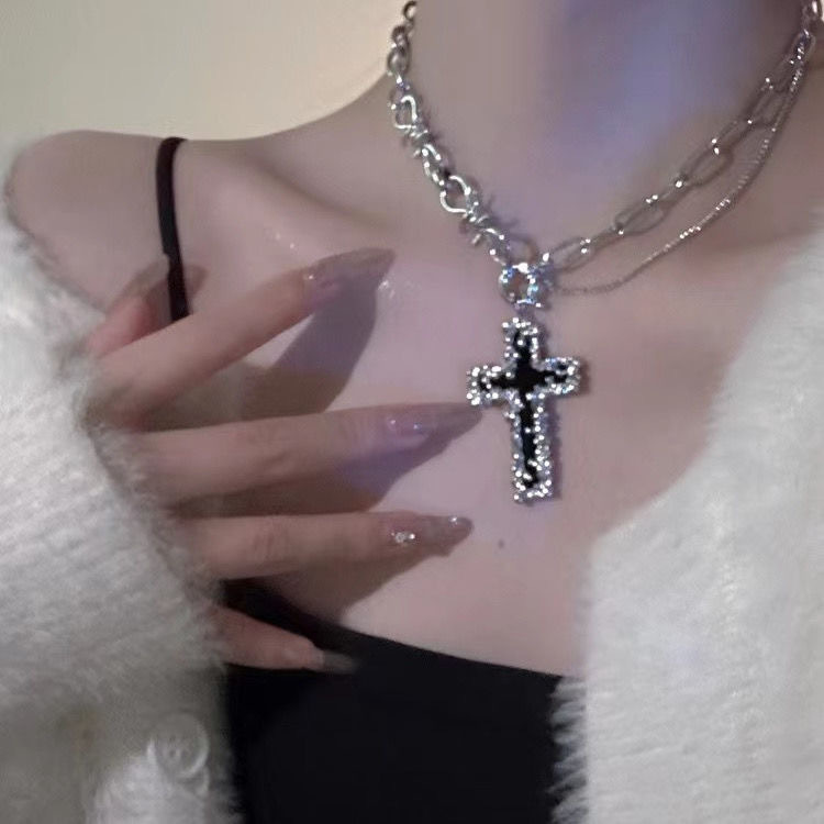 Ml-348 dark zircon cross necklace