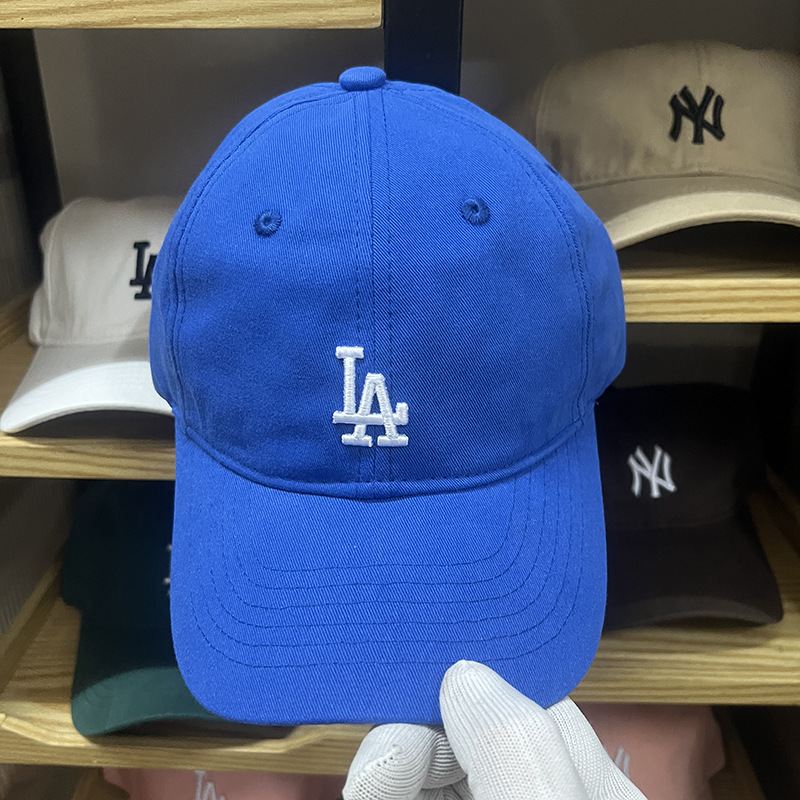 Small label color blue-la scanning code