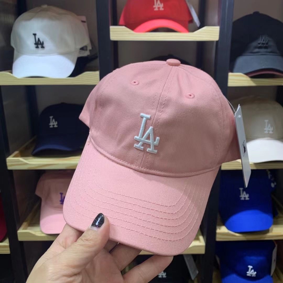 Small label pink and white-la scanning code