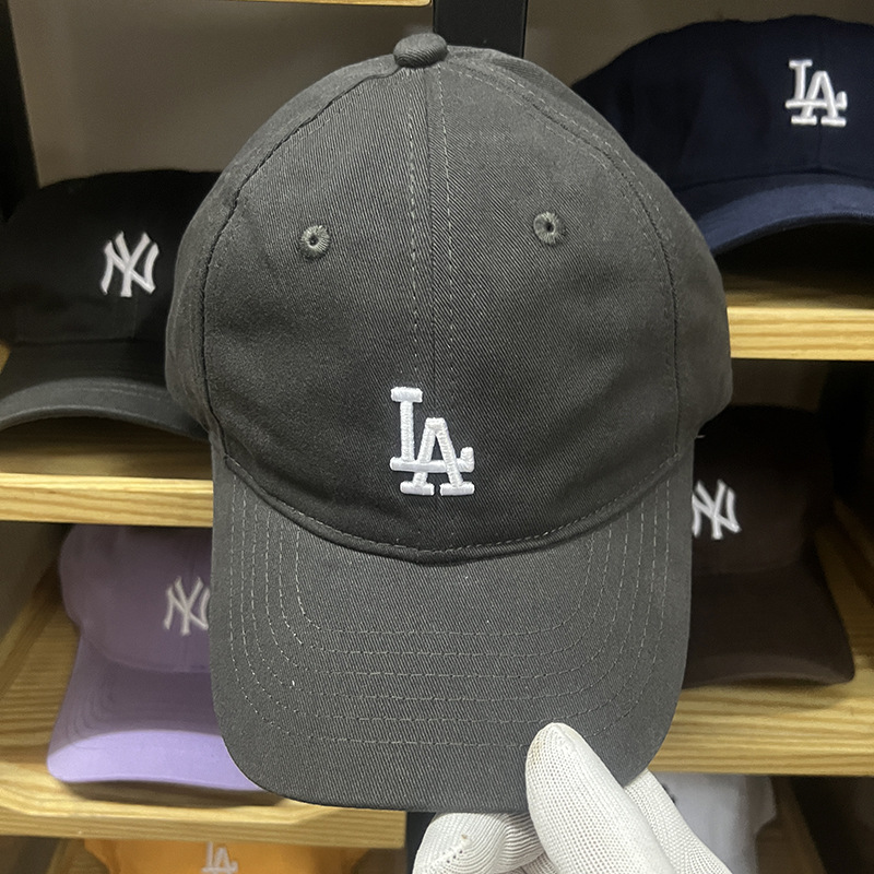 Small label carbon gray-la scanning code